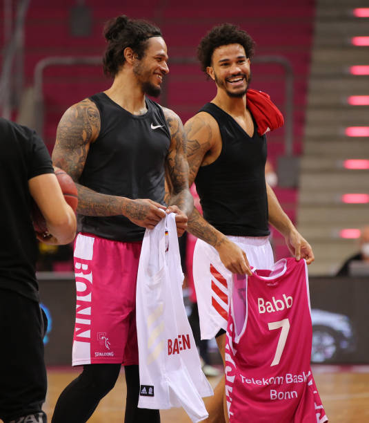 并冲击决赛 并冲击决赛